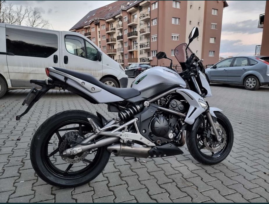 Kawasaki  er-6n limitat A2