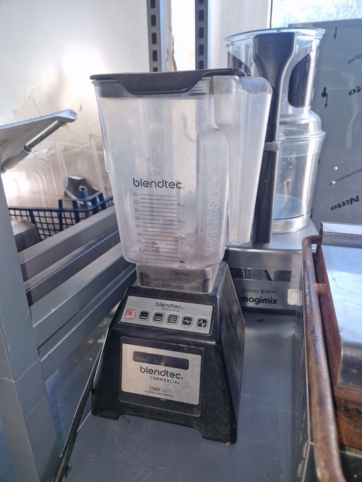 Robot legume, razuit, feliat, second sau nou