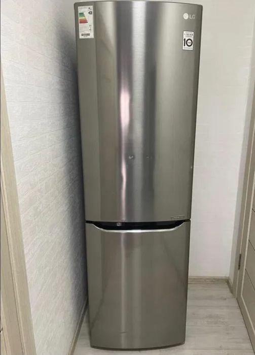 Срочно продам рабочий холодильник