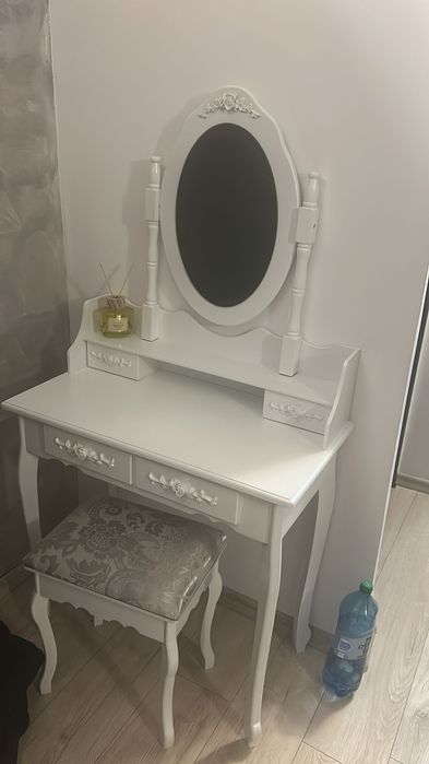 Închiriez masa aranjat mireasa