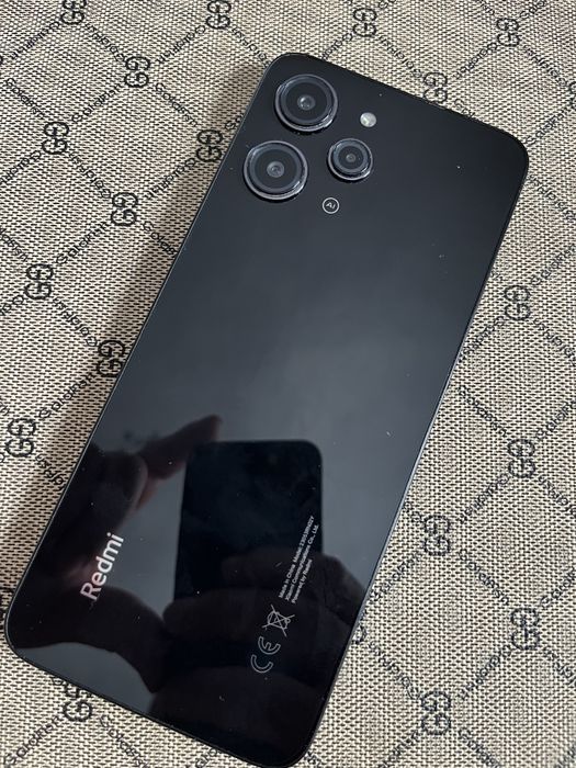 Redmi 12 128 / 8 Мощный 90ГЕРЦ