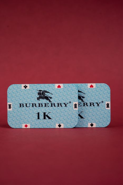 Masa Burberry + Scaune Burberry + Jetoane Burberry POKER set complet