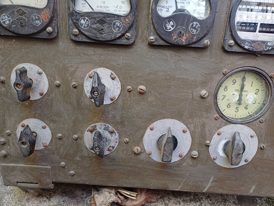 Табло с уреди - управление