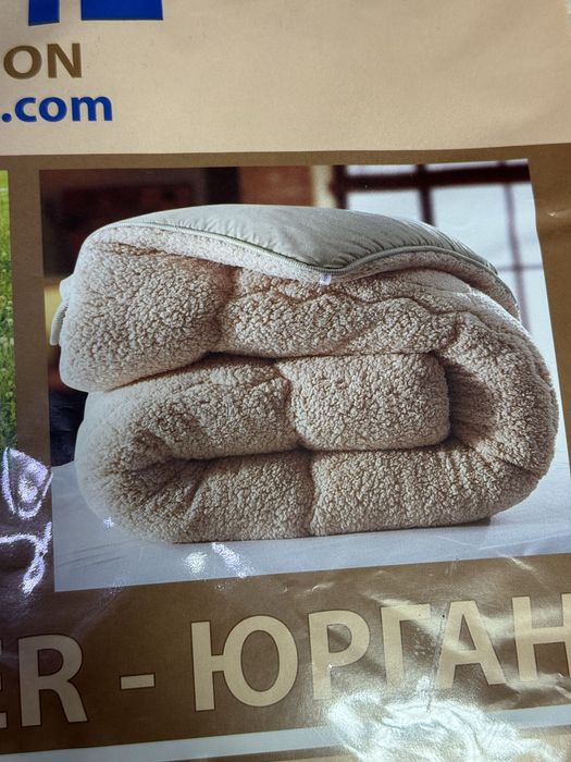 Двулицева поларено покривало за спалня