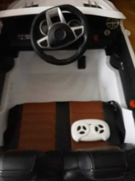 Mașinuța electrica