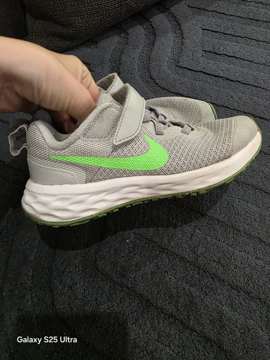 Маратонки Nike  28 номер
