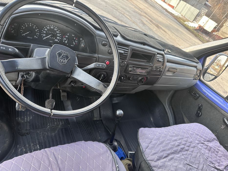 Продам бортовую газель