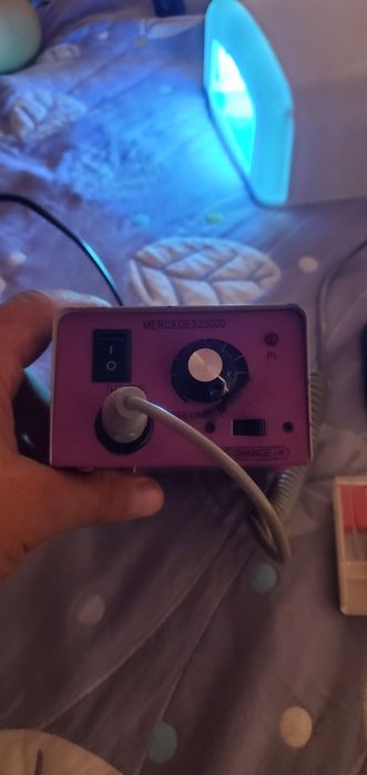 апарат для маникюра и лампа