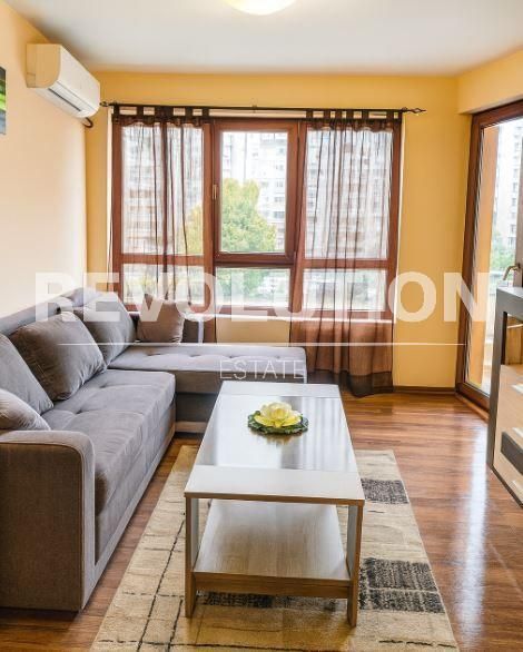 Дава се под наем Двустаен апартамент в Варна, Победа - 65 кв.м за 470 € - Снимка #1