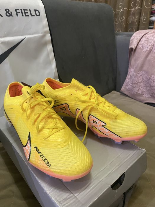 Футбольные бутсы Nike Air Zoom