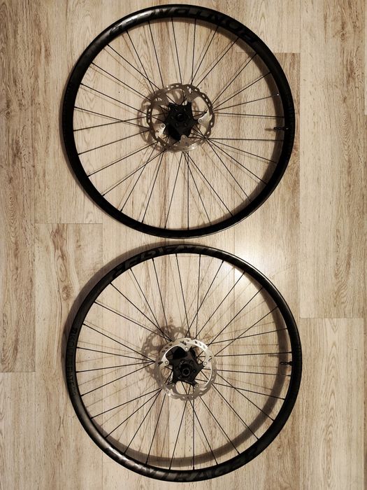 REDUCERE! Set complet roti carbon MTB 29" Bontrager