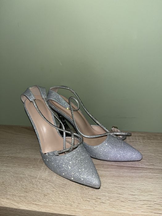 Сребристи официални обувки