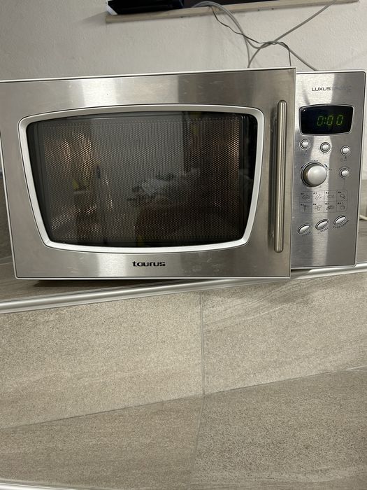 Мировълнова Taurus