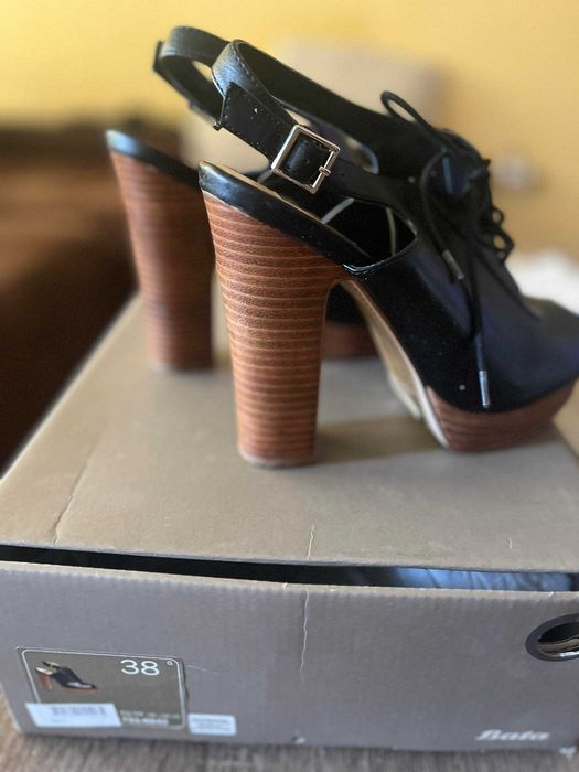 Дамски сандали Bata