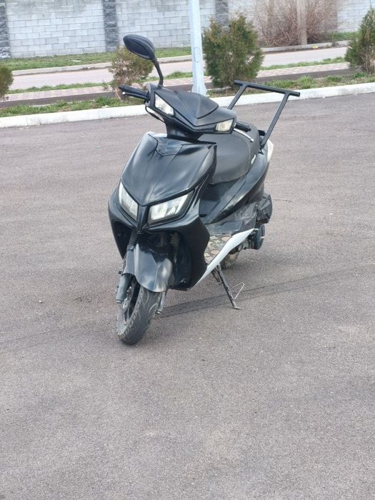 На продаже мопед м8