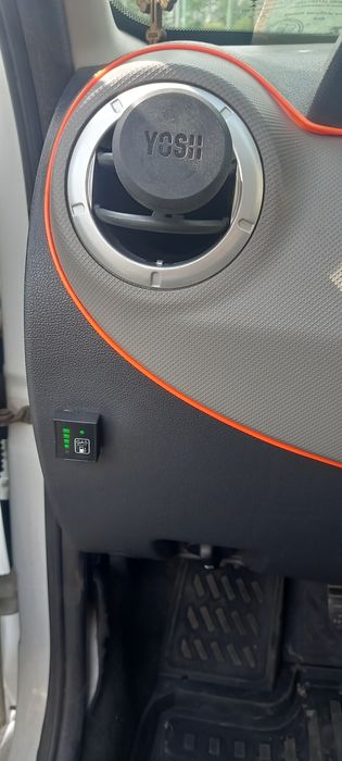 Vand dacia sandero 2012 1.6 benzina și gaz