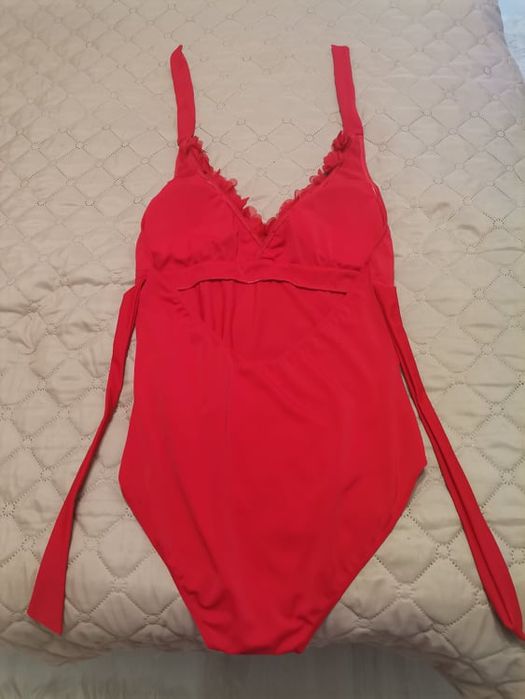 Дамски червен бански