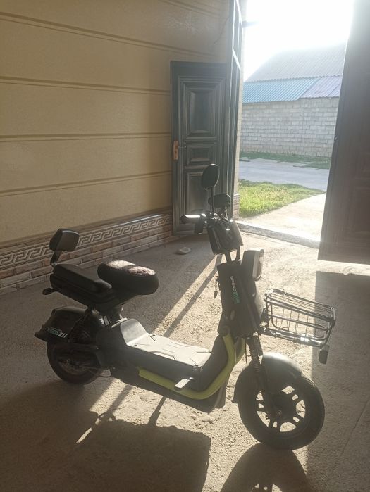 Elektro skuter sotiladi