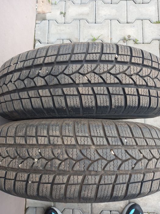 2 cauciucuri iarnă 185/70 R14