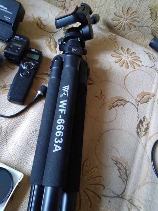 Коледна цена .Предлагам отлична фото камера Nikon D5600