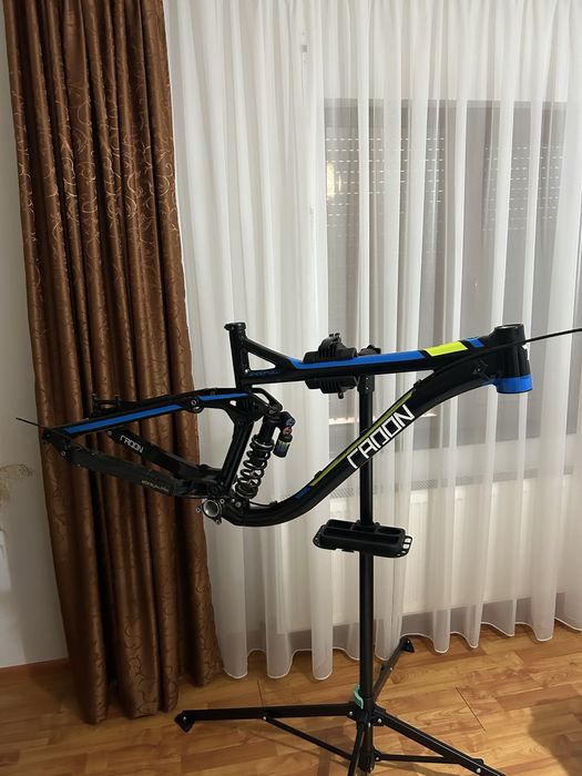 Vand cadru Downhill Radon Swoop 200 2018 mărime L  + FOX DHX2