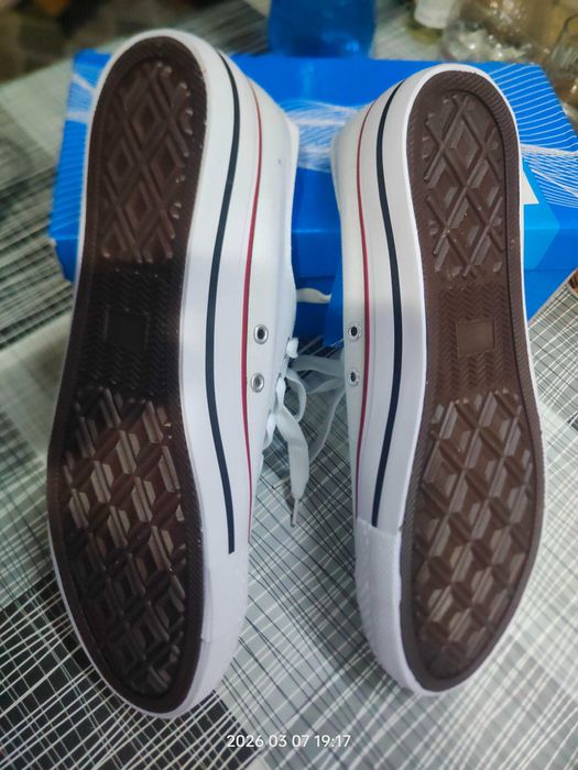 Стилни Женски и мъжки Платненки (маратонки)