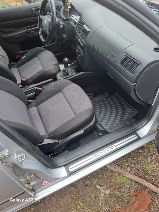 De vanzare autoturism VW Golf 4