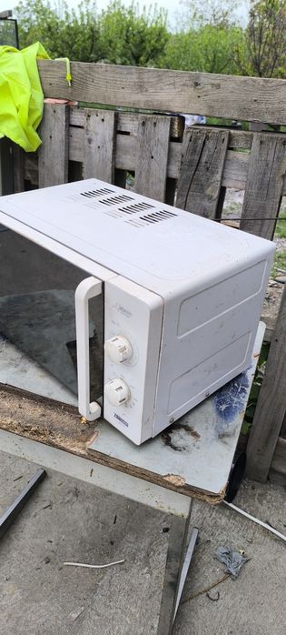 Microunde Zanussi jetwave