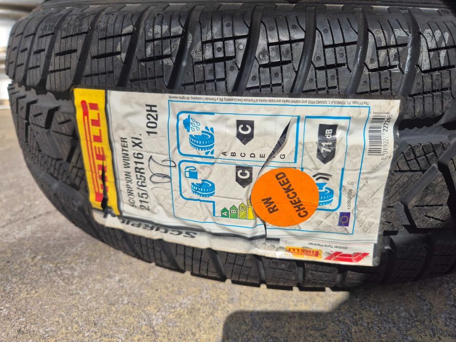 4 Anvelope M+S IARNA - 215/65/16 102H XL - PIRELLI - NOI - DOT 2020 !