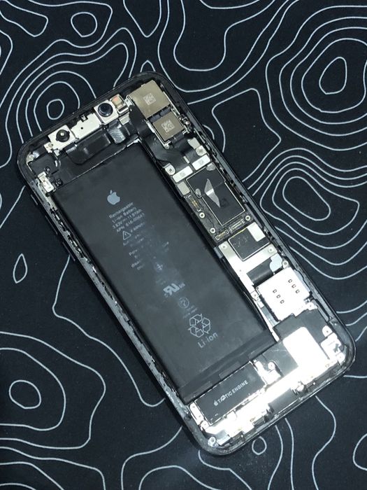 iPhone 11 без дисплея, рабочий.