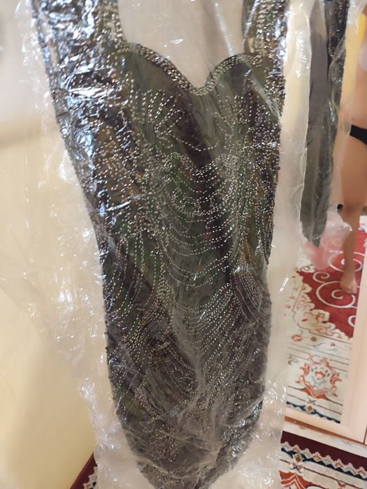 Шикарное вечернее платье