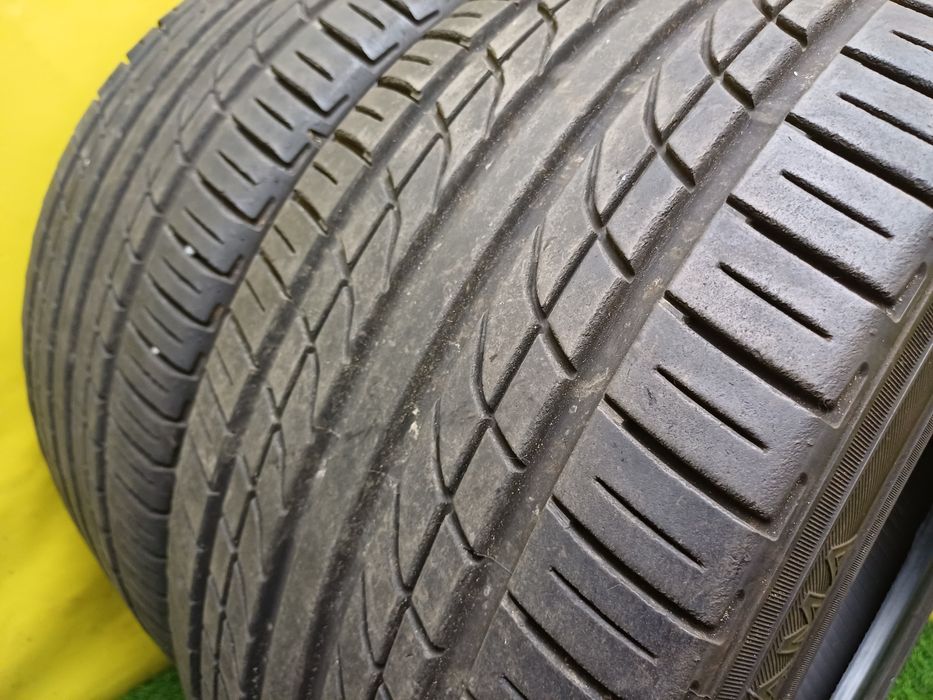 Шины 245/40 R18 Yokohama пара.