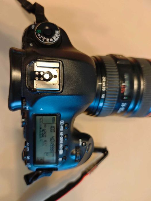 Full-Frame фотоапарат Canon 5D Mark III + обективи, раница, светкавица и софтбокс.