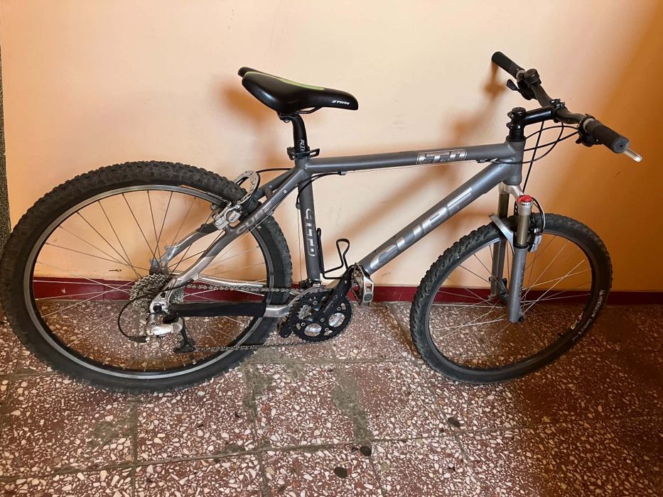 Mountain bike cube Aluminium hidraulic de26 fb