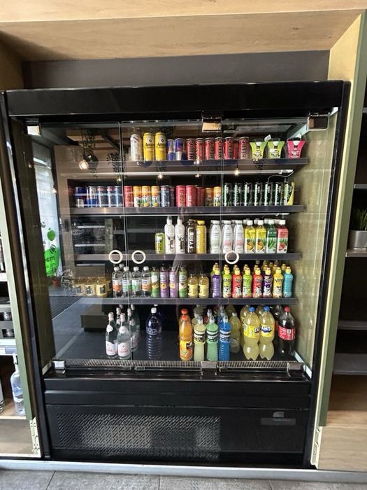 Хладилна витрина