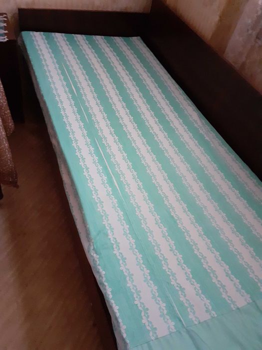 Мебели за спалня и два дюшека от дунапрен