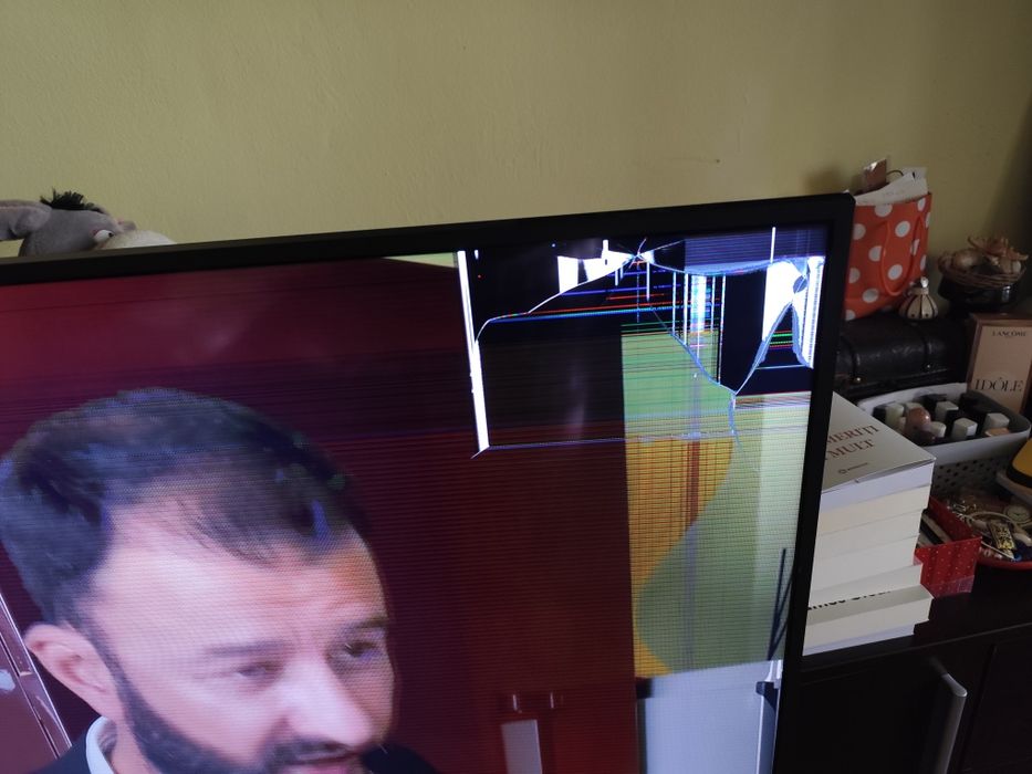 Vând TV. Sony Bravia