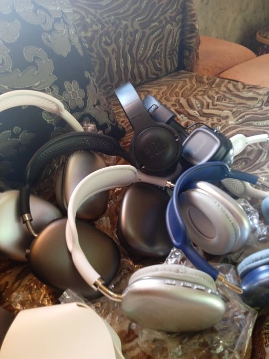 Наушники,,новые,,для,,всех