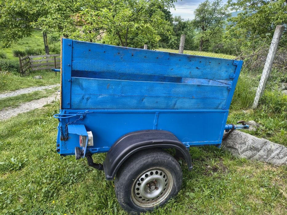 Remorca de vanzare