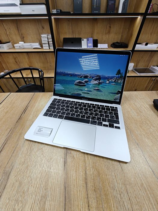 MacBook Air 13 M1 Chip Silver 8/256гб