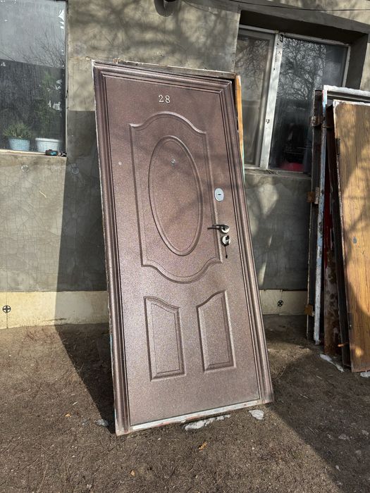 Продам входные железные двери