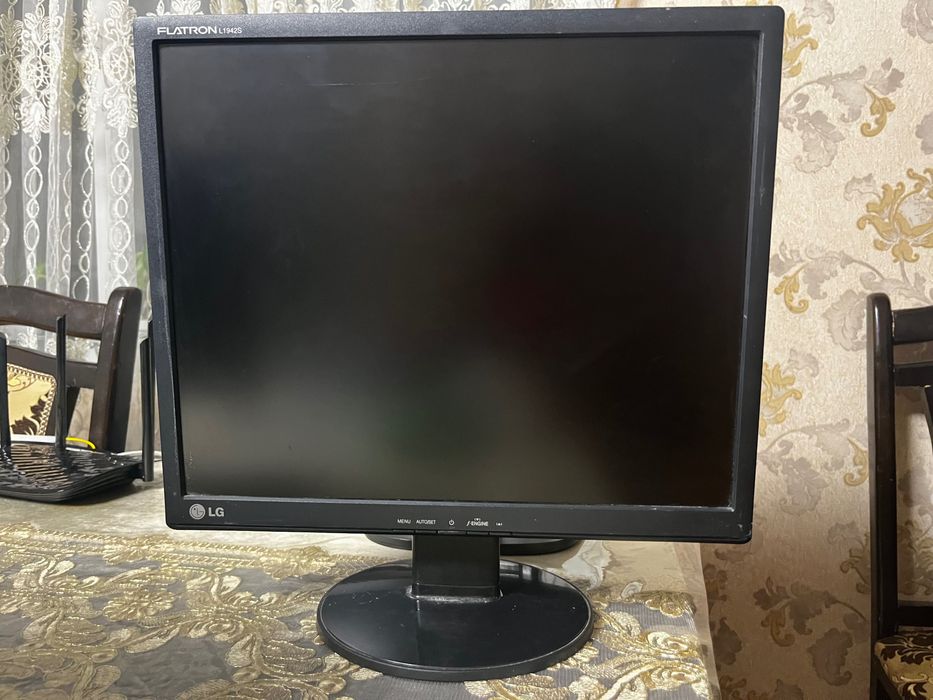 Монитор, LG Flatron L1942S