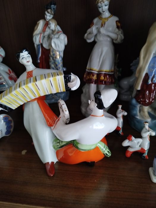 Фарфоровые статуэтки лань