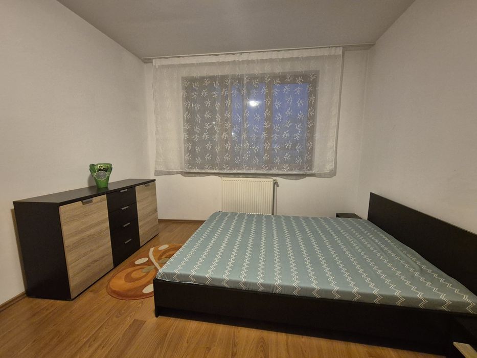 Închiriez apartament cu 1 cameră decomandat