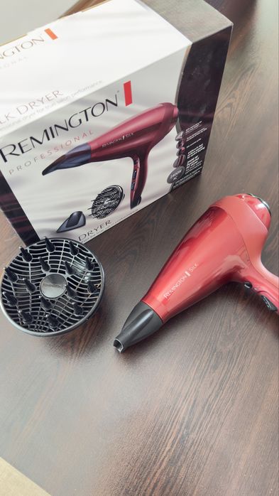 Продавам сешоар Remington AC9096 Silk