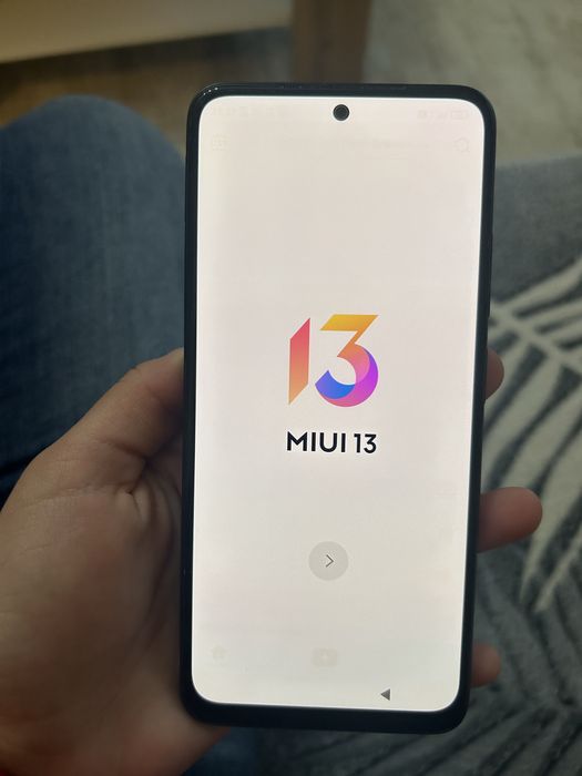 Redmi note 11 , la mana a doua