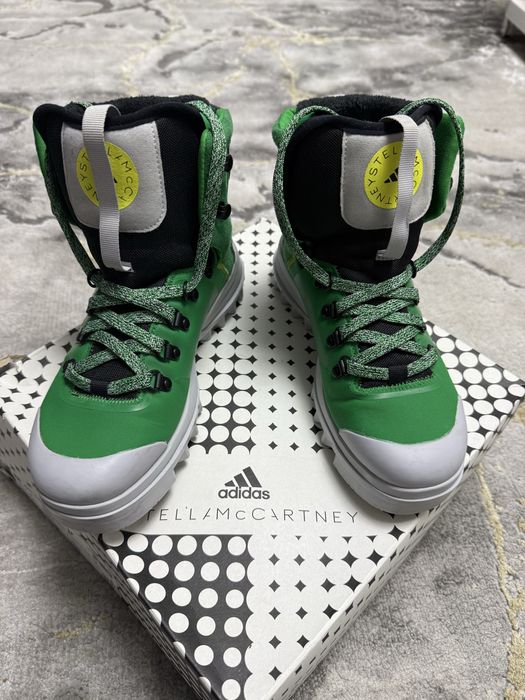 Vand ghete Adidas Stella McCartney