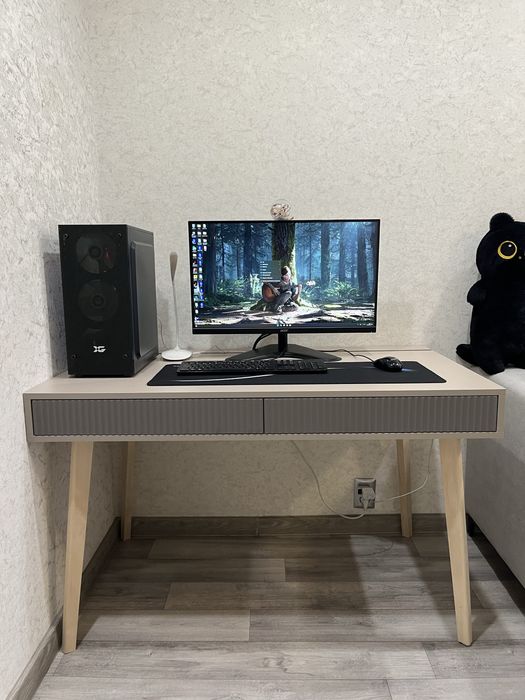 Стол для компьютера