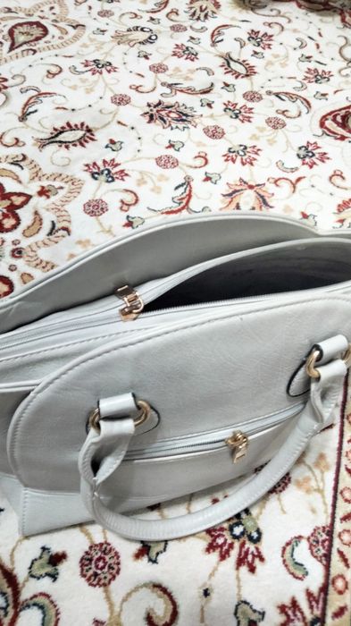 Продам женскую сумку