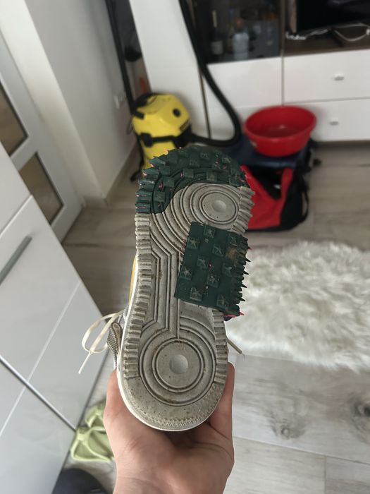 Nike air force 1 off white mid